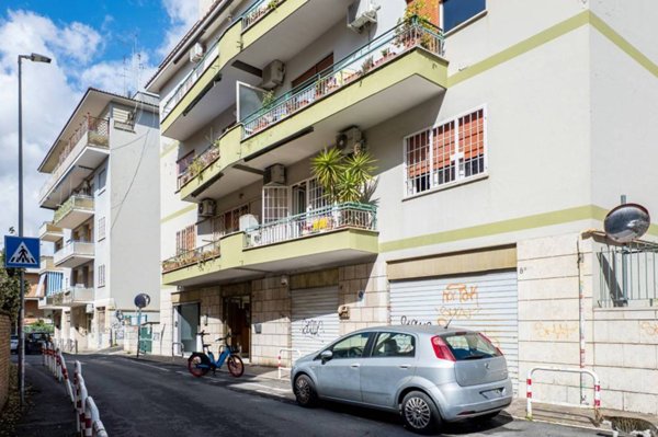 appartamento in vendita a Roma in zona Appio Latino