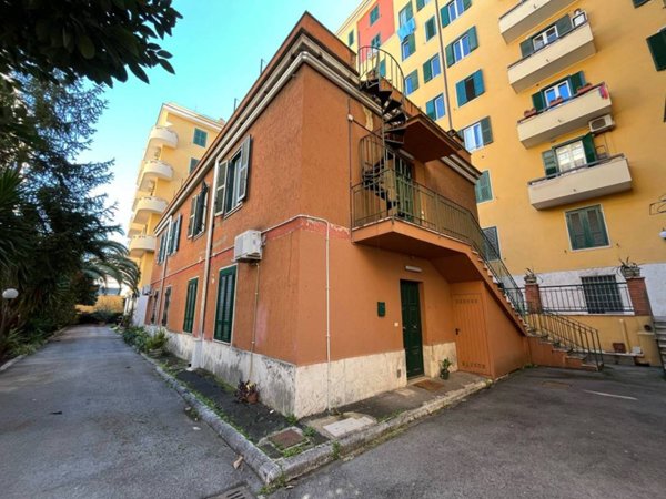 appartamento in vendita a Roma in zona Tuscolano