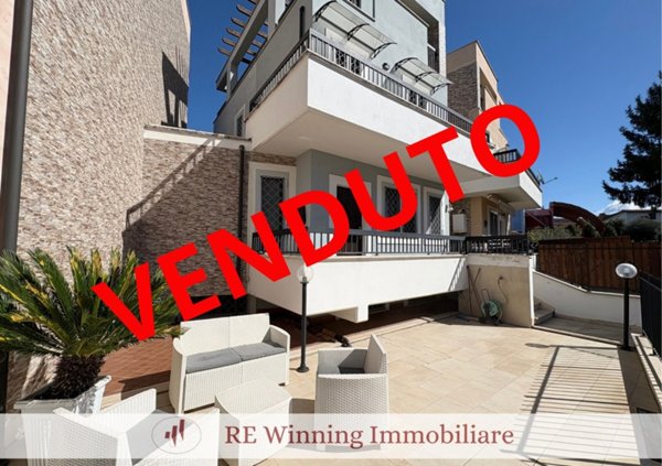 casa indipendente in vendita a Roma in zona Lunghezza