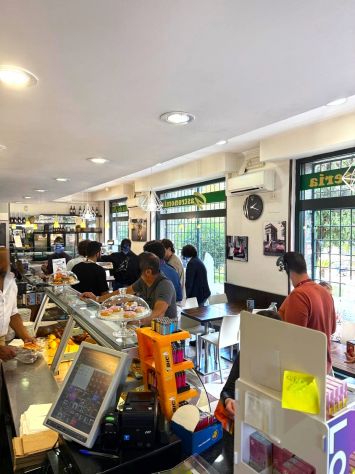 negozio in vendita a Roma in zona EUR