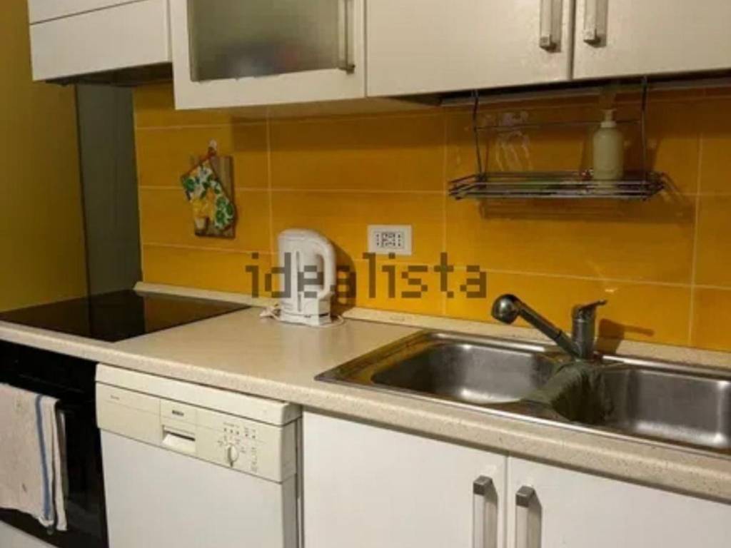 appartamento in vendita a Roma in zona Case Rosse