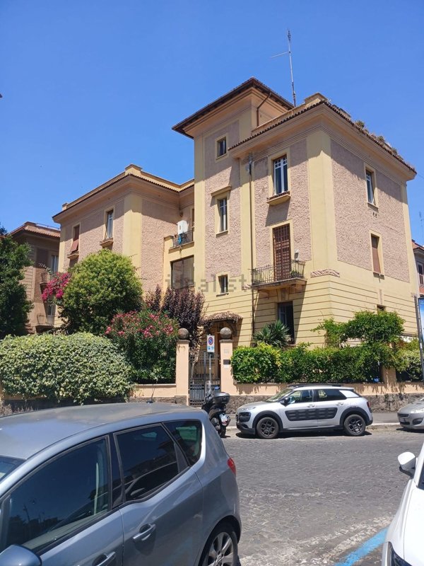appartamento in vendita a Roma in zona Esquilino