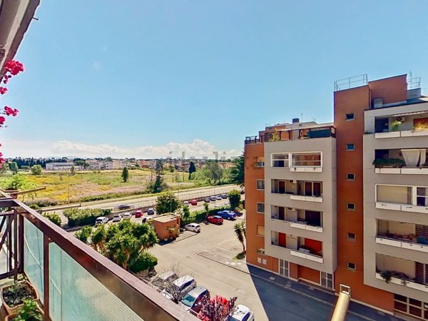 appartamento in vendita a Roma in zona Dragoncello