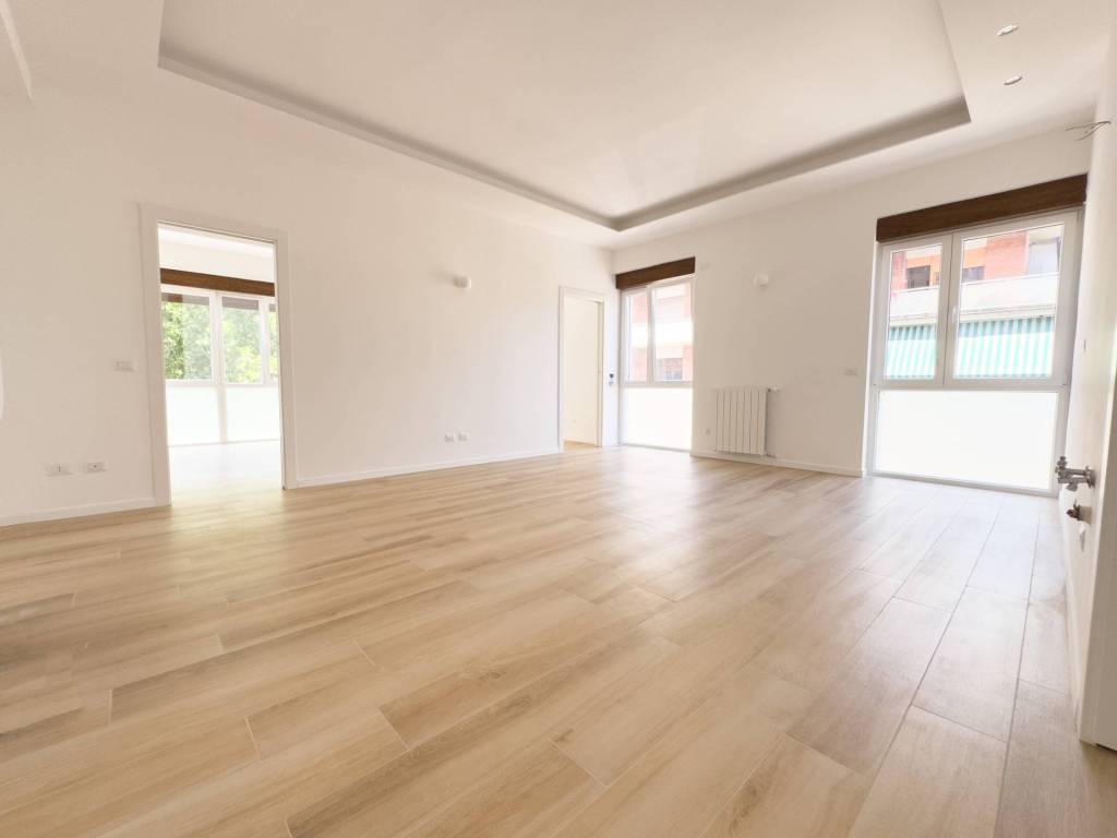 appartamento in vendita a Roma in zona Ostiense