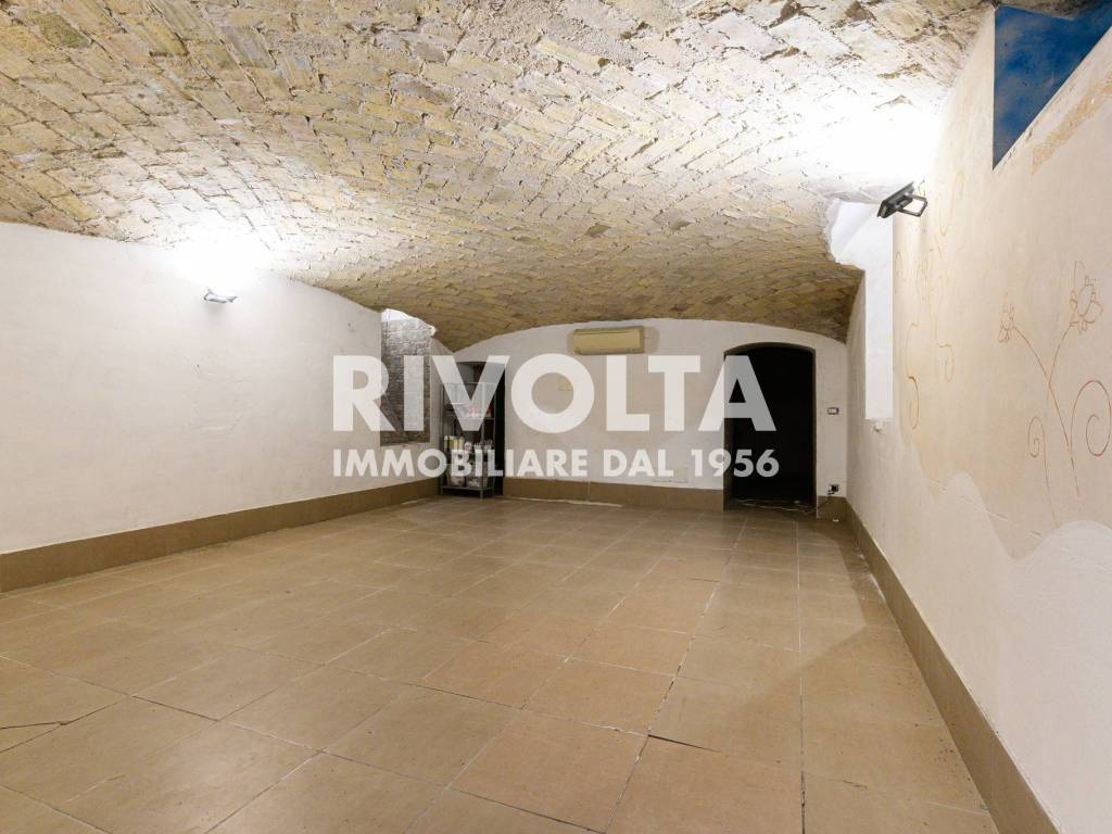 locale commerciale in vendita a Roma