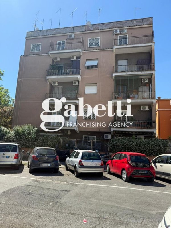 appartamento in vendita a Roma in zona Prenestino-Centocelle
