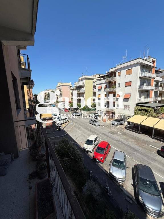 appartamento in vendita a Roma in zona Prenestino-Centocelle