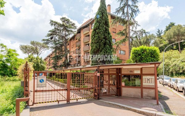 appartamento in vendita a Roma in zona Mostacciano
