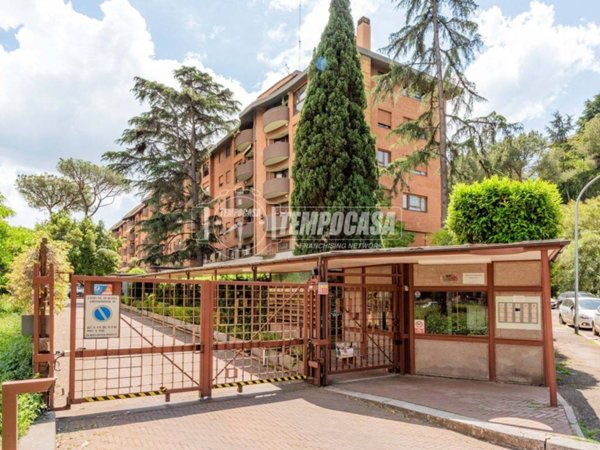 appartamento in vendita a Roma in zona Mostacciano