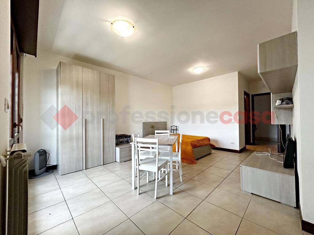 appartamento in vendita a Roma in zona Prenestino-Labicano