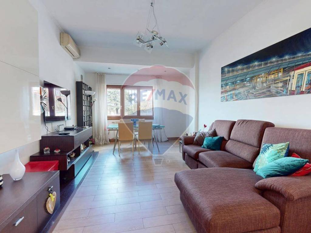 appartamento in vendita a Roma in zona Appio Claudio
