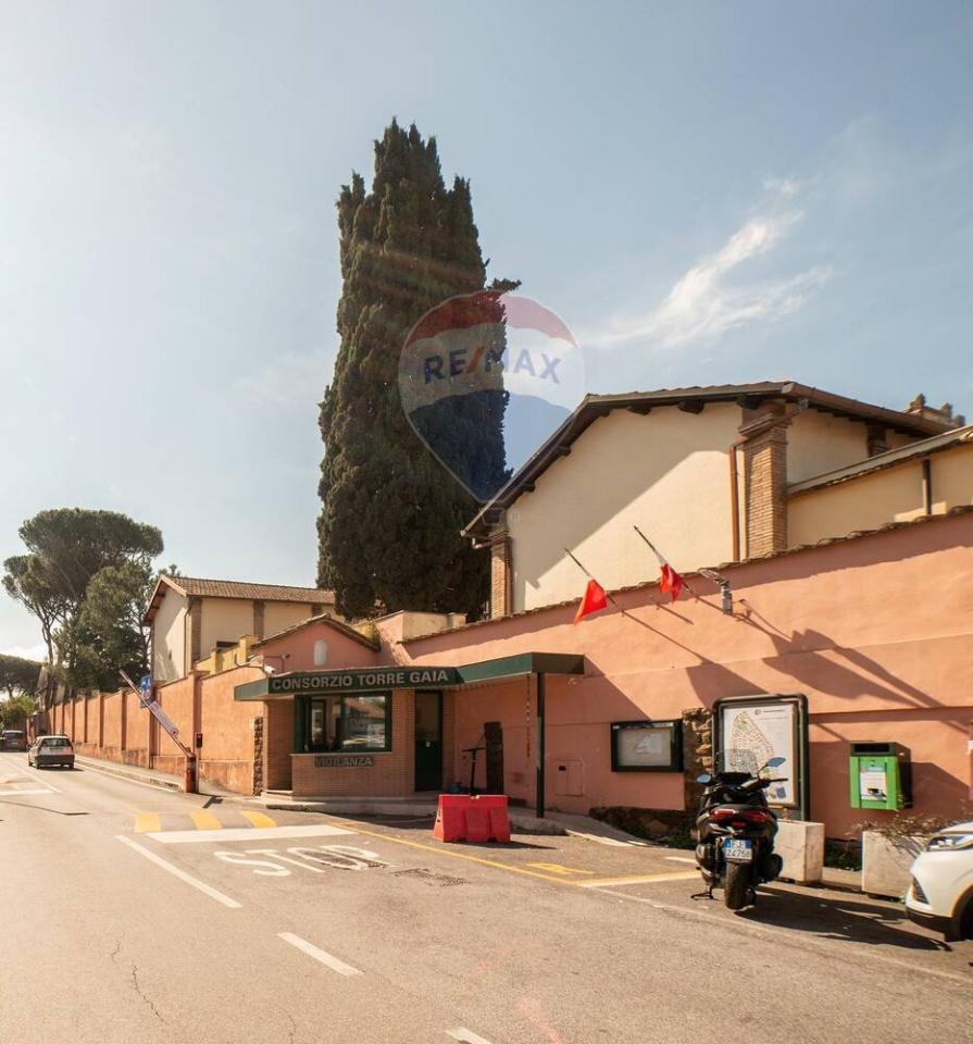 appartamento in vendita a Roma in zona Torre Gaia
