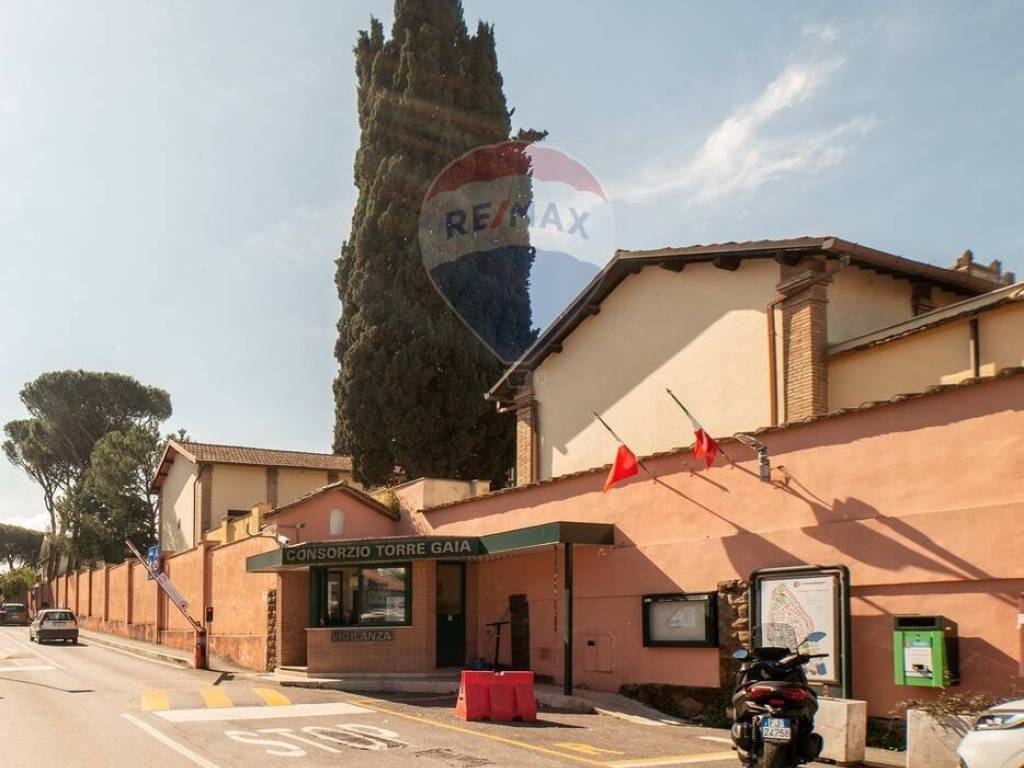 appartamento in vendita a Roma in zona Torre Gaia