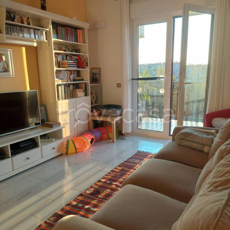 appartamento in vendita a Roma in zona Spinaceto