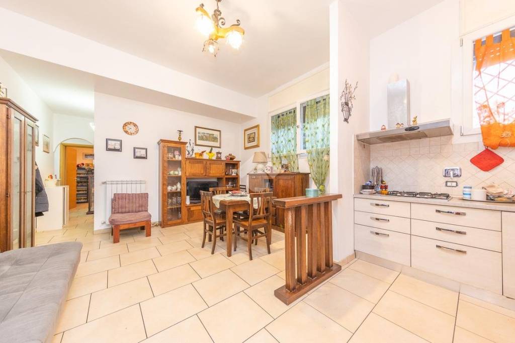 appartamento in vendita a Roma in zona Finocchio