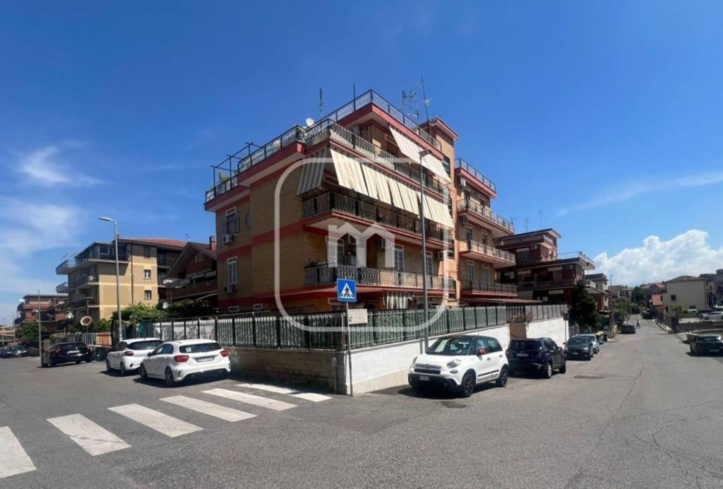 appartamento in vendita a Roma in zona Finocchio