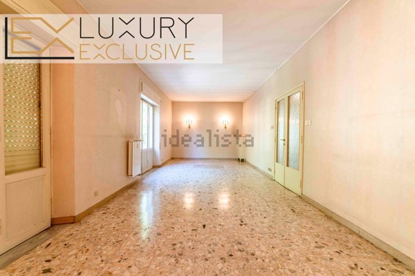 appartamento in vendita a Roma in zona Appio Latino