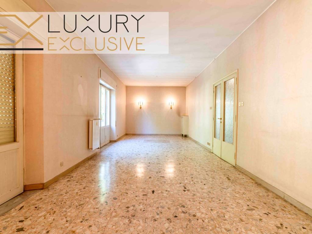 appartamento in vendita a Roma in zona Appio Latino