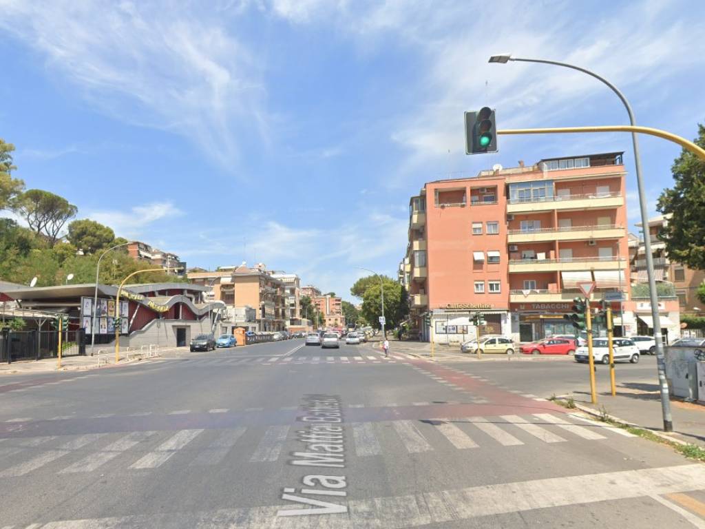 negozio in vendita a Roma in zona Primavalle