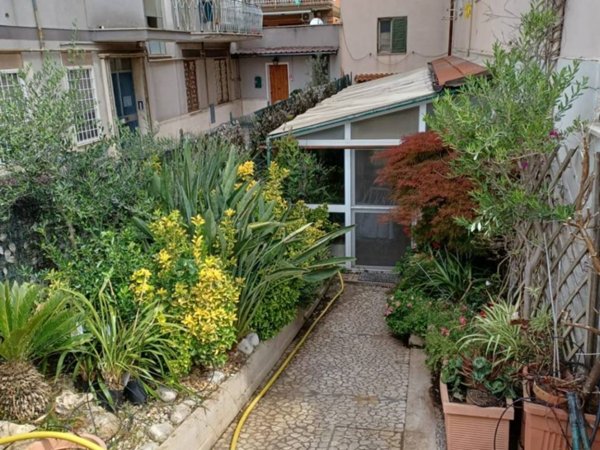 appartamento in vendita a Roma in zona Prenestino-Centocelle