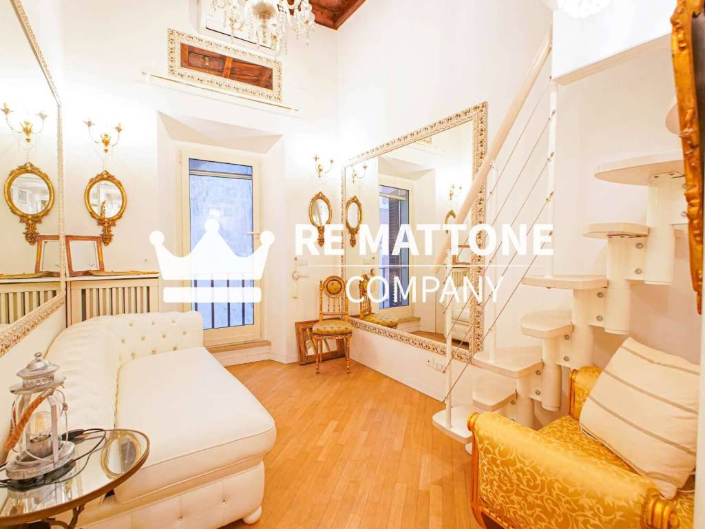 appartamento in vendita a Roma in zona Parione/Sant'Eustachio