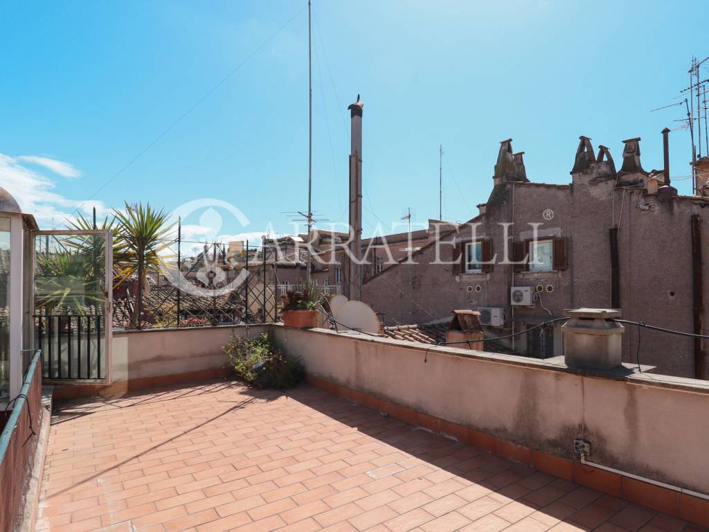 appartamento in vendita a Roma in zona Parione/Sant'Eustachio