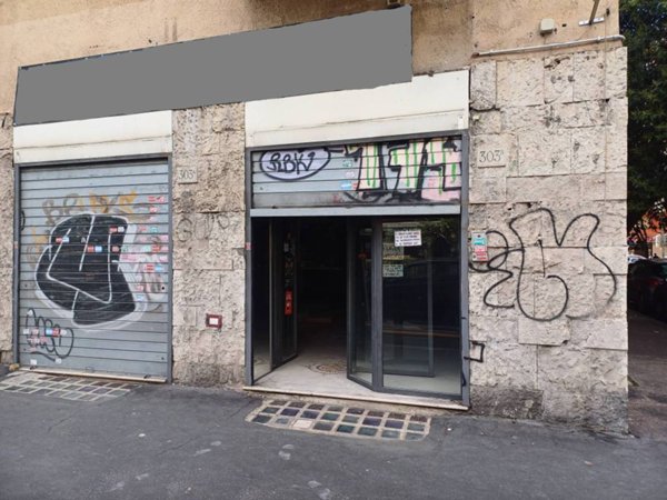 negozio in vendita a Roma in zona Prenestino-Centocelle