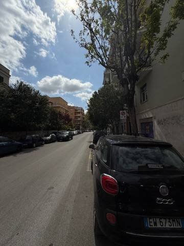 negozio in vendita a Roma in zona Gianicolense