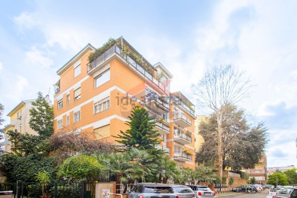 appartamento in vendita a Roma in zona Tor di Quinto