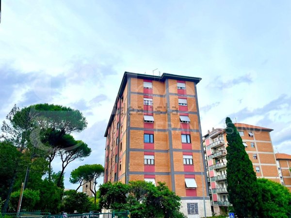 appartamento in vendita a Roma in zona Torre Spaccata