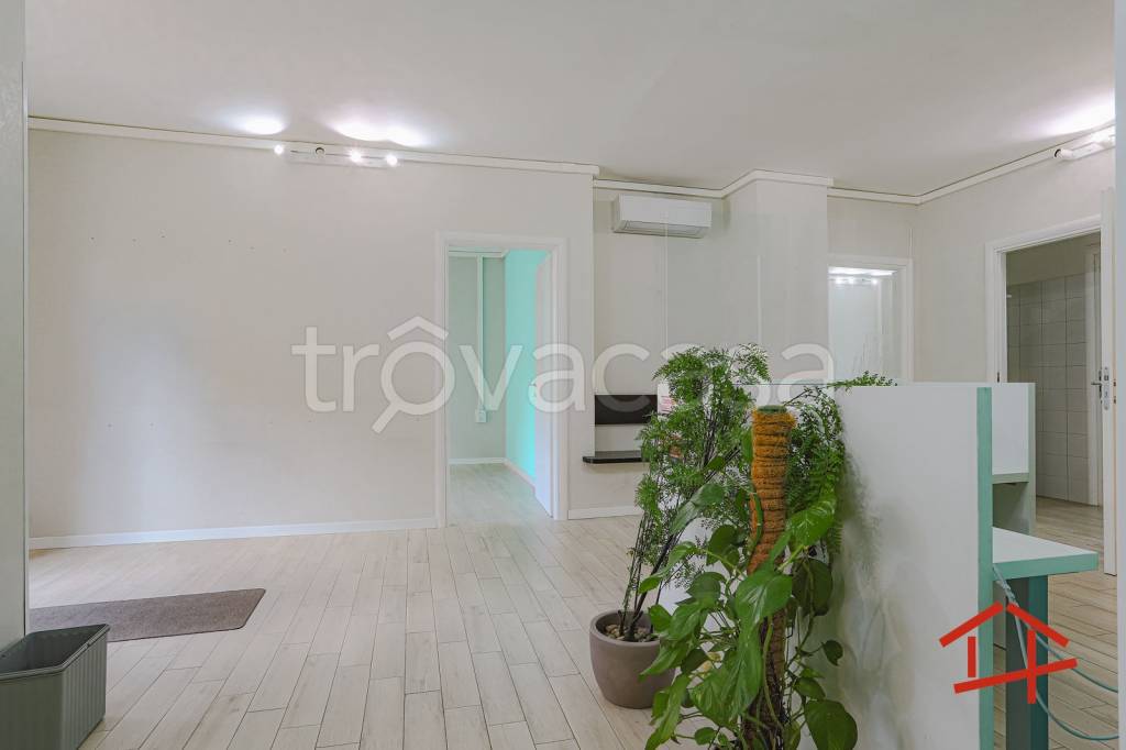 appartamento in vendita a Roma in zona Casal Morena