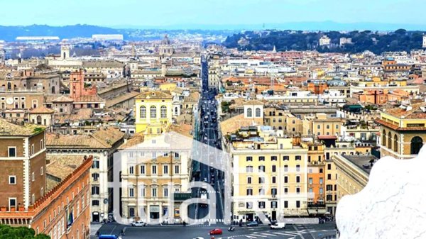 appartamento in vendita a Roma in zona Rione Monti/Campitelli