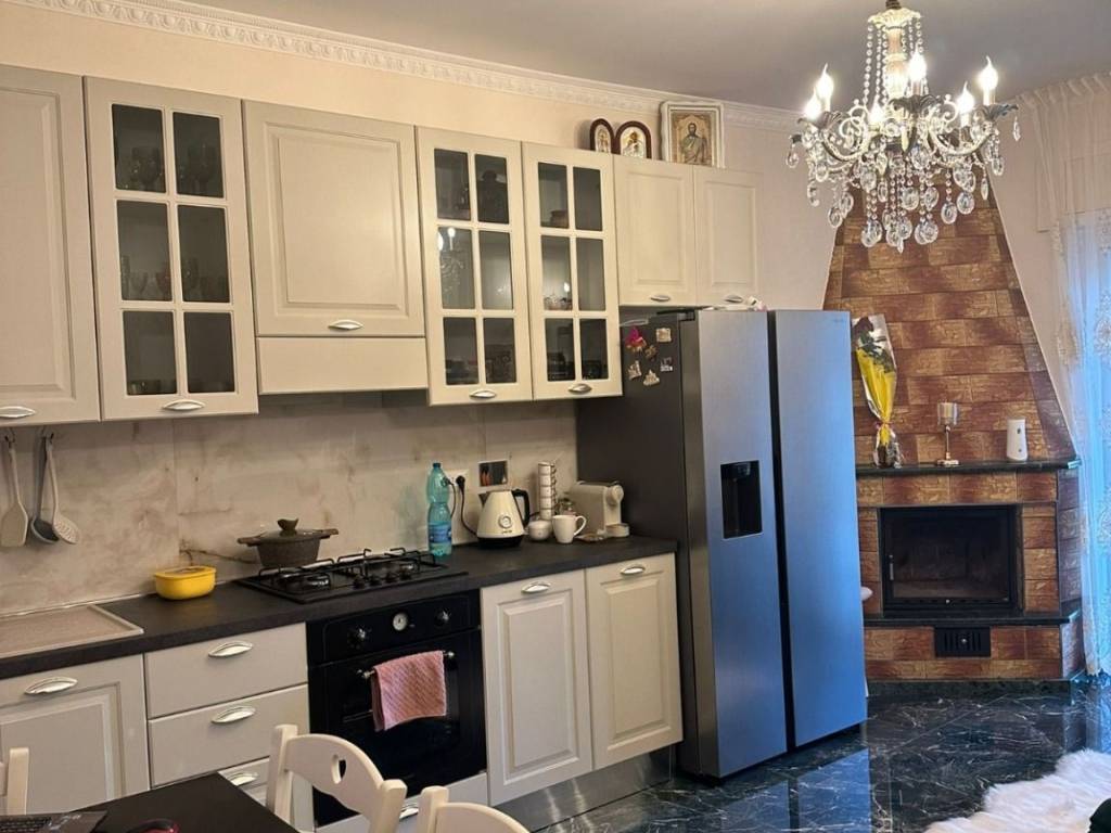 appartamento in vendita a Roma in zona Appio Claudio