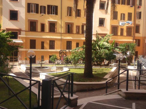 appartamento in vendita a Roma in zona Tuscolano