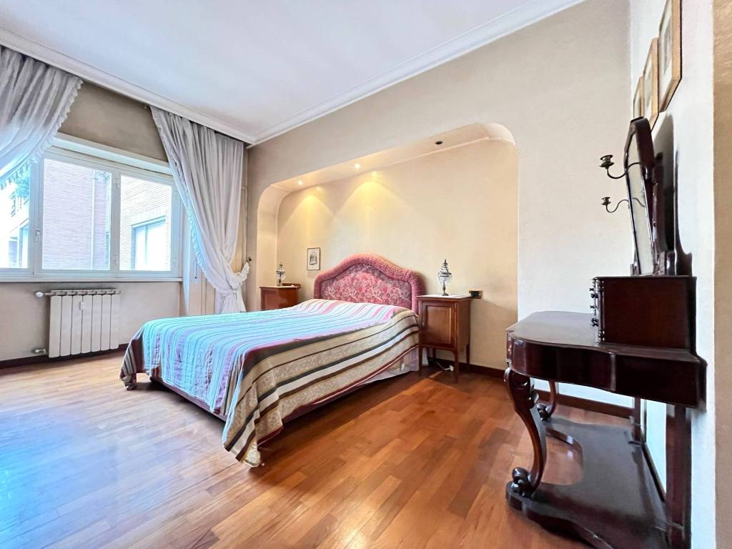 appartamento in vendita a Roma in zona Appio Latino