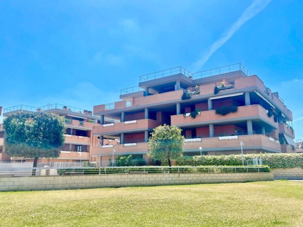 appartamento in vendita a Roma in zona Romanina