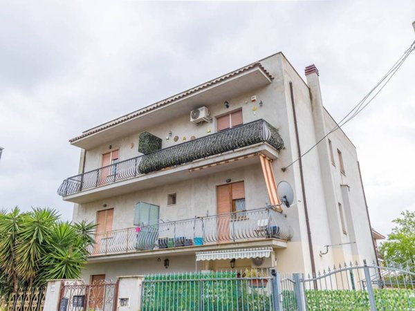 appartamento in vendita a Roma in zona Borghesiana