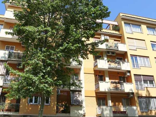 appartamento in vendita a Roma in zona Appio Latino