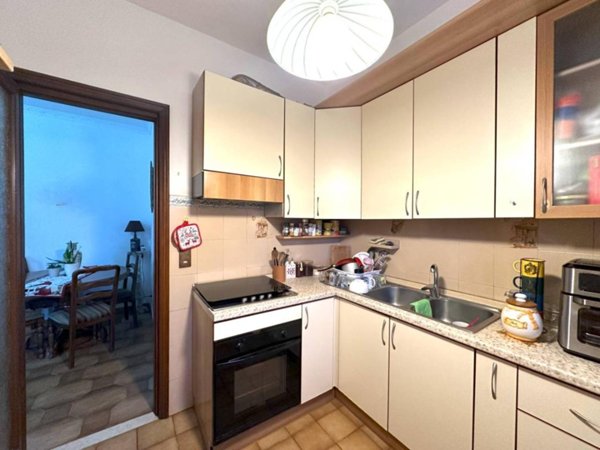 appartamento in vendita a Roma in zona Tor Cervara