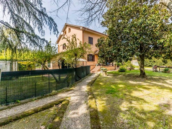 casa indipendente in vendita a Roma in zona Prima Porta
