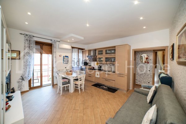 appartamento in vendita a Roma in zona Ostia