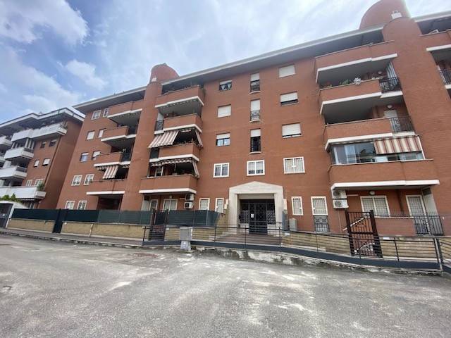 appartamento in vendita a Roma in zona Romanina