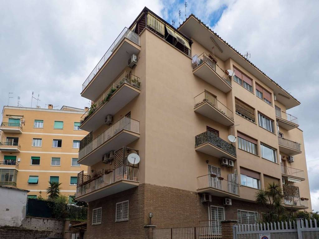 appartamento in vendita a Roma