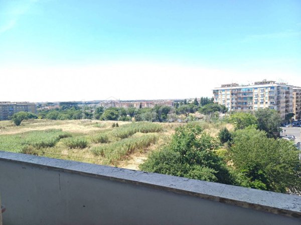 appartamento in vendita a Roma in zona Prenestino-Labicano