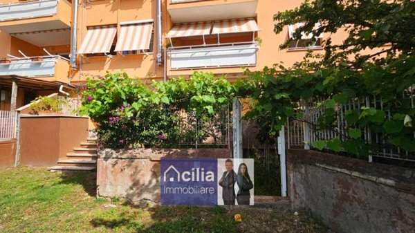 appartamento in vendita a Roma in zona Dragoncello