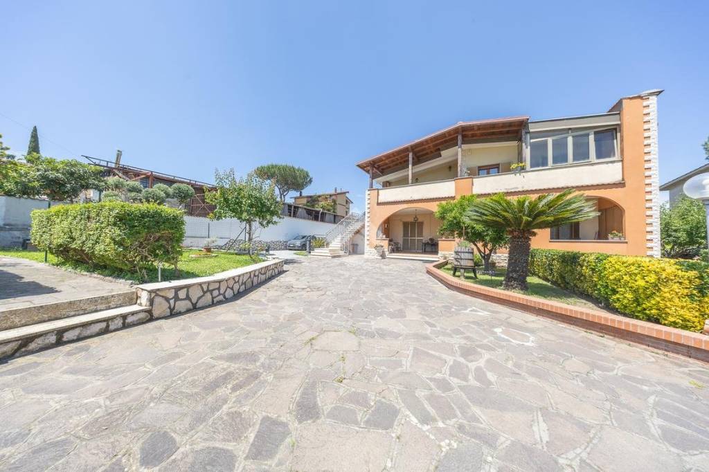 casa indipendente in vendita a Roma in zona Tor Vergata/Torrenova