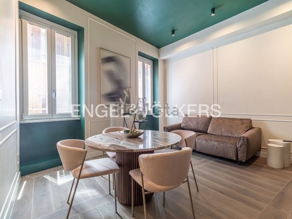 appartamento in vendita a Roma in zona Trevi-Colonna