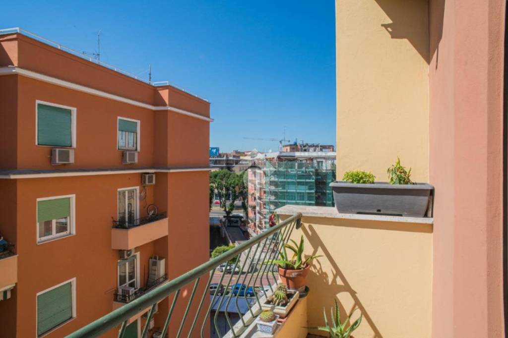 appartamento in vendita a Roma in zona Gianicolense