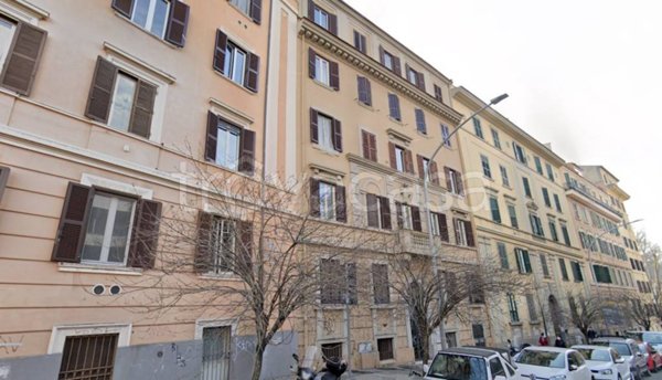 appartamento in vendita a Roma in zona Appio Latino