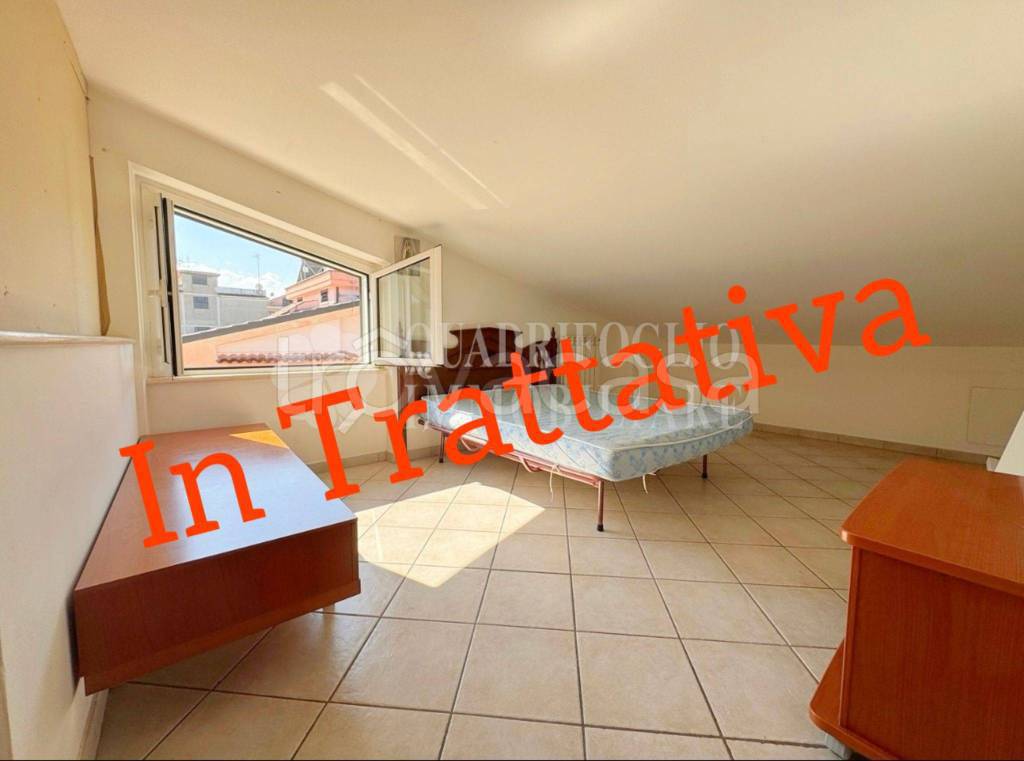 casa indipendente in vendita a Roma in zona Finocchio